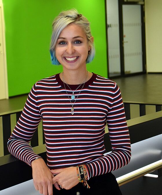 Franziska Hörners Jugendbuch “… und mir bleibt der hässliche Hund” für den Deutschen Jugendliteraturpreis nominiert